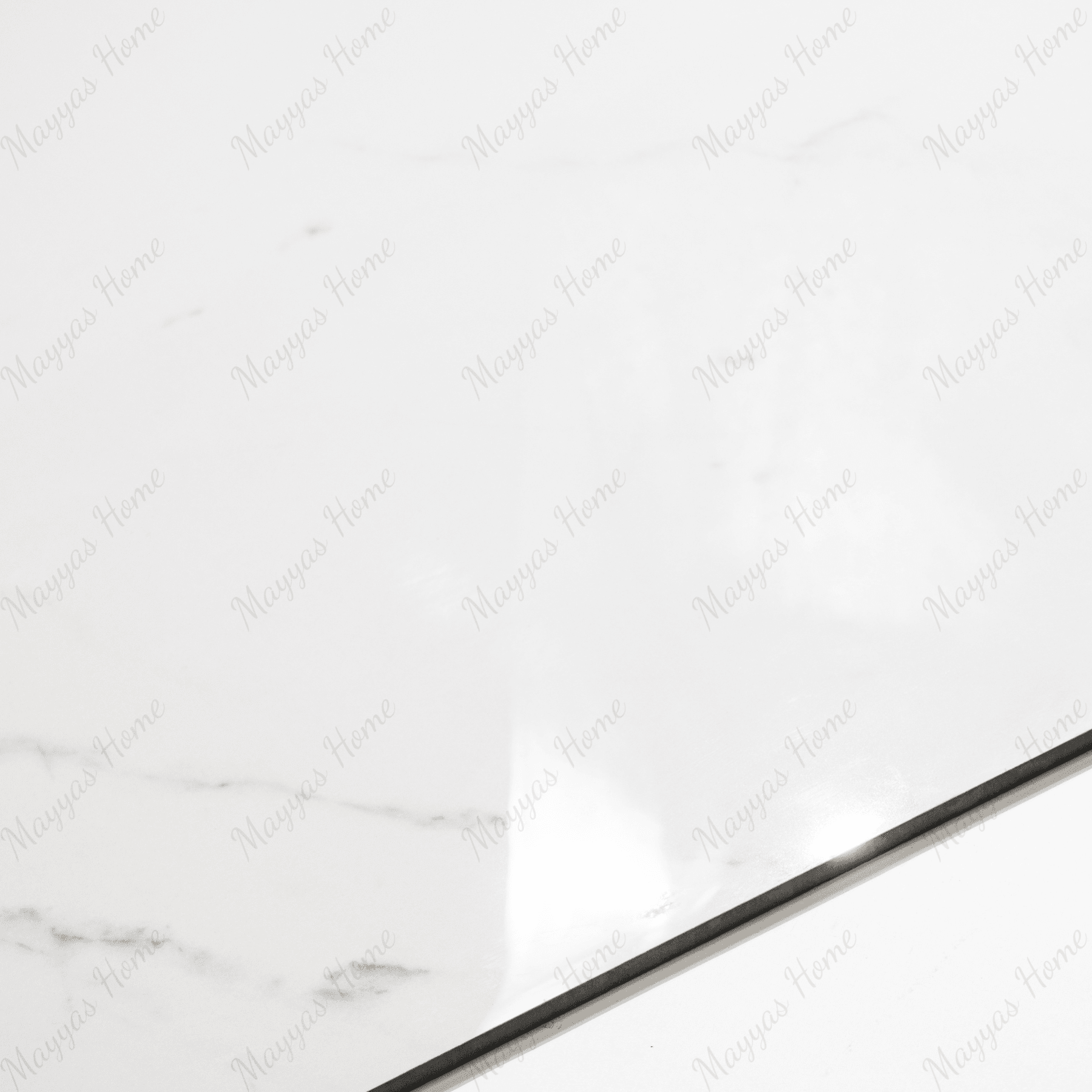 CRSM 117 tiles (80x160cm, 9mm) feature a polished surface with a sleek and modern design. Suitable for both floors and walls, these tiles are perfect for adding a touch of elegance to any indoor space.