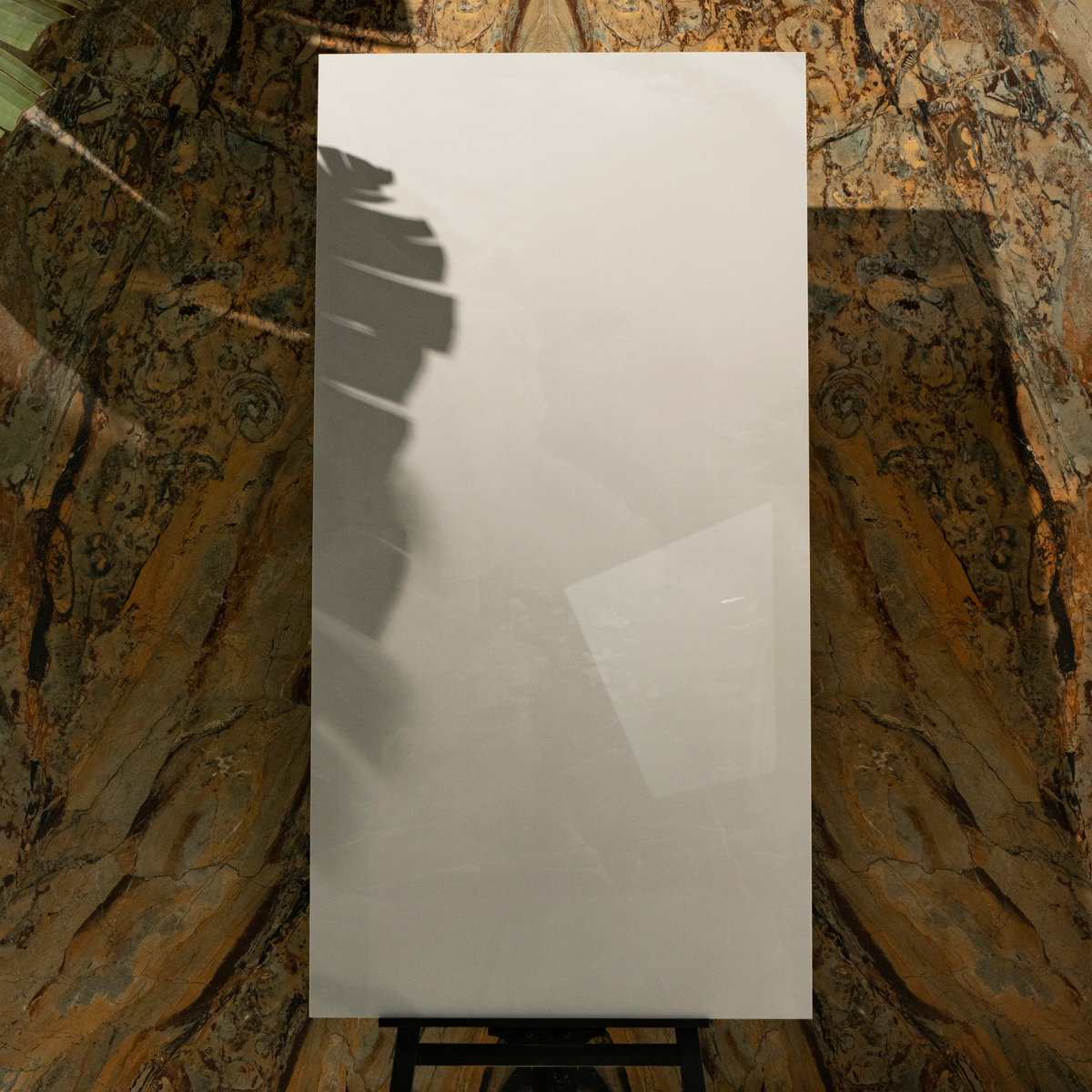 Onice Ivory 80x160cm 9 mm glossy porcelain tiles. Elegant ivory marble-look floor & wall tiles for UAE homes & commercial interiors.